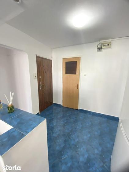 Apartament cu 3 camere în Tudor Vladimirescu