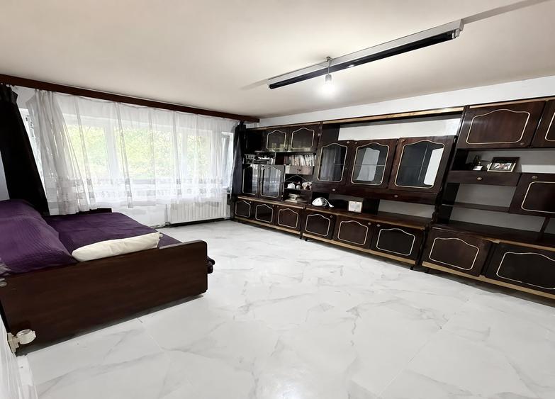 Apartament cu 3 camere decomandat, mobilat în Gheorghe Lazăr