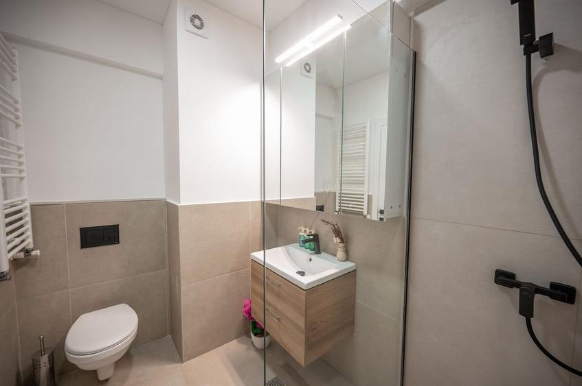 Apartament cu 2 camere decomandat în Mamaia-Sat