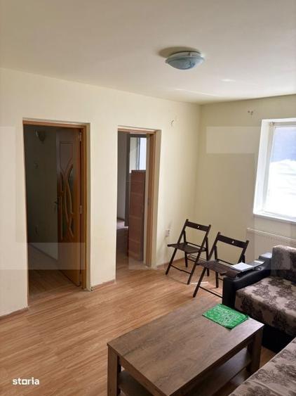 Apartament cu 3 camere semidecomandat în Central