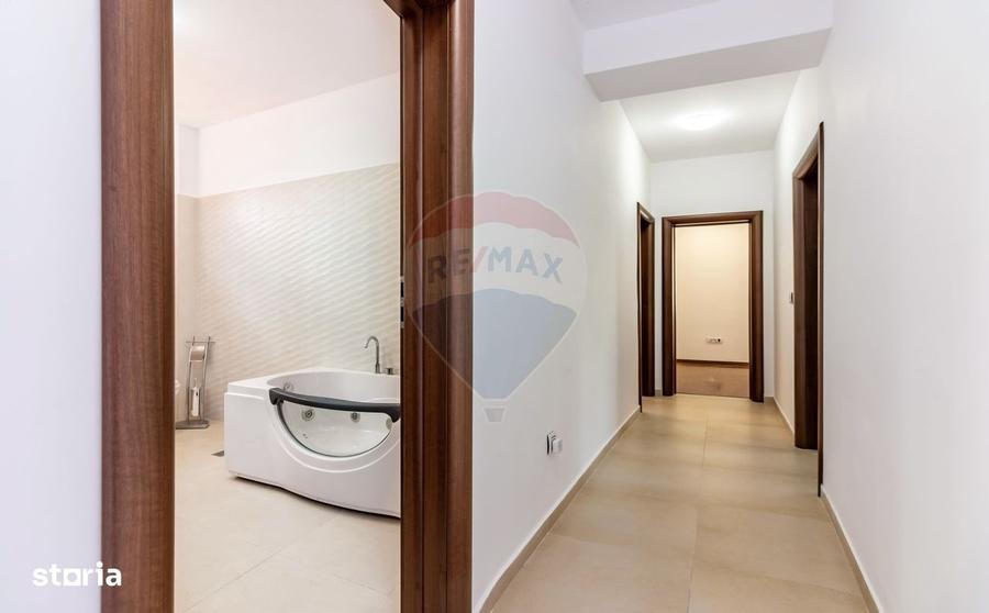 Apartament de vanzare cu 4 camere in Bucurestii Noi, metrou, parc - 18