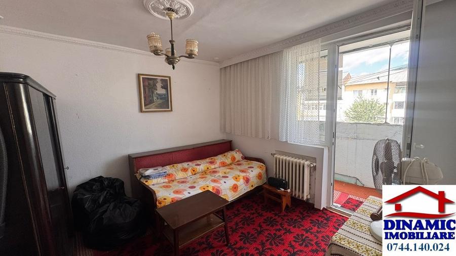 Apartament cu 2 camere decomandat în Precista