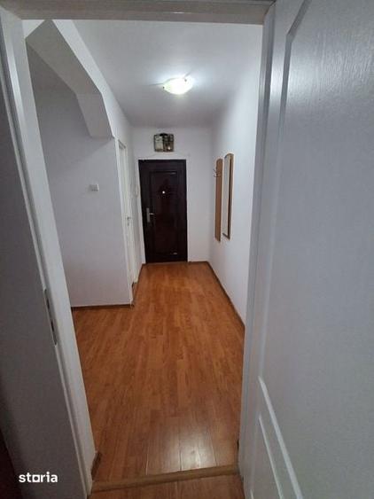 Garsonieră decomandată în Brazda lui Novac