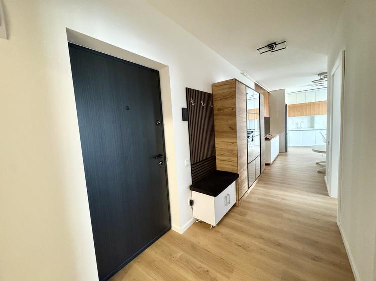 Apartament cu 3 camere semidecomandat, mobilat în Apahida