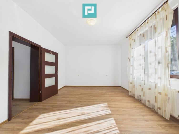 Casă individuală cu 2 camere cu Canalizare în Pârneava