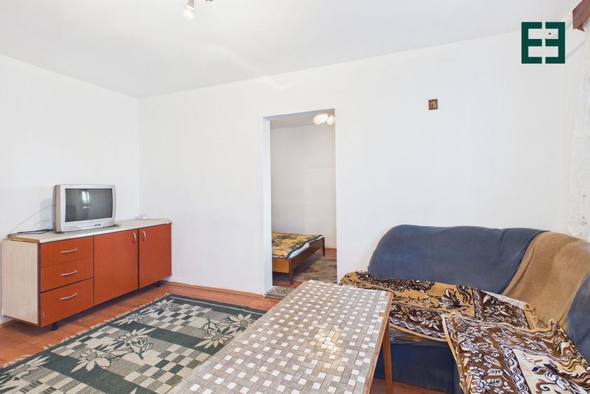 Apartament cu 2 camere semidecomandat în Intim