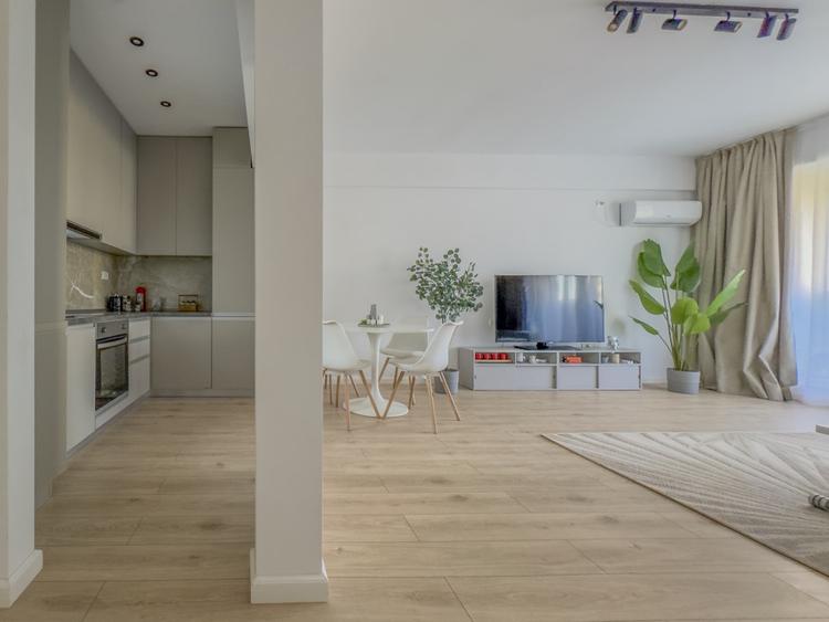 Apartament cu 2 camere decomandat, mobilat în Mamaia-Sat