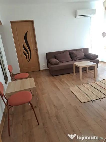 Apartament cu 3 camere decomandat în Cantemir