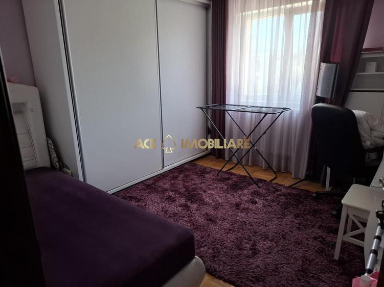 Apartament cu 3 camere decomandat, mobilat în Timpuri Noi