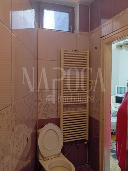 Apartament cu 2 camere semidecomandat, mobilat în Central