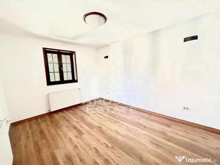 Casă cu 5 camere cu Teren 500 Mp în Sânmihaiu Român