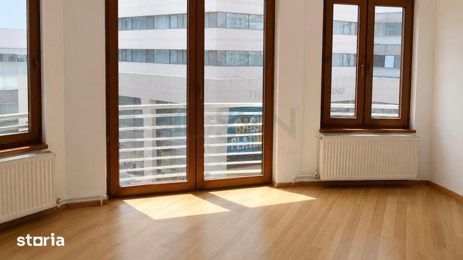 Apartament cu 5 camere în Victoriei