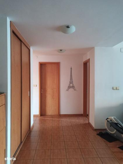 Apartament cu 4 camere decomandat în Aradului