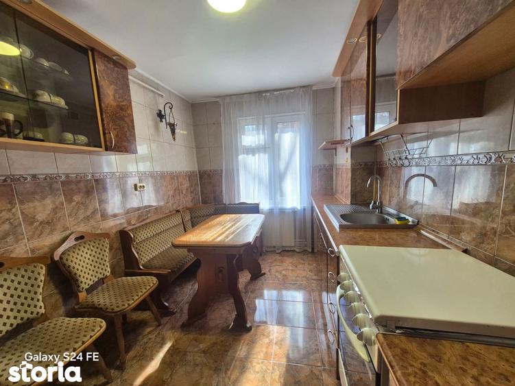 De inchiriat Apartament tip duplex cu 3 camere /etaj 1 - 3