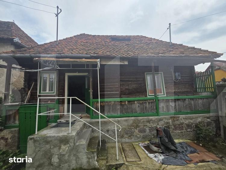 Casă cu 2 camere cu Teren 982 Mp în Bixad
