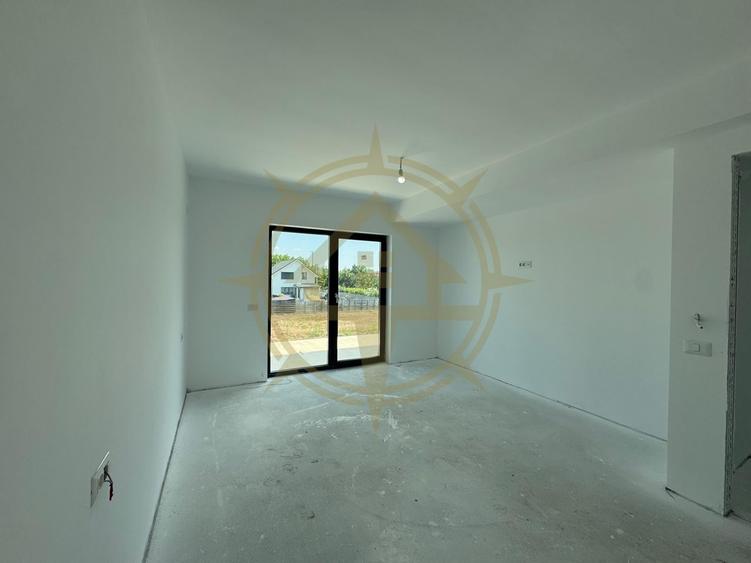 DOM00266 - VILA DE VANZARE 4 CAMERE CREVEDIA - 15