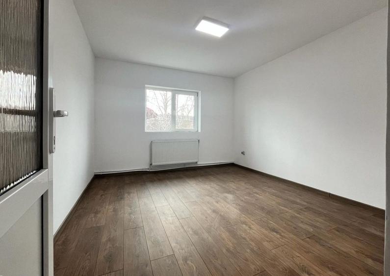 Casă individuală cu 3 camere cu Canalizare în Băneasa