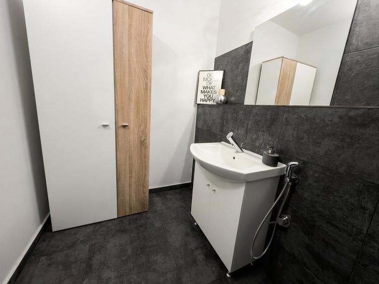 Apartament cu 2 camere decomandat, mobilat în Splaiul Unirii
