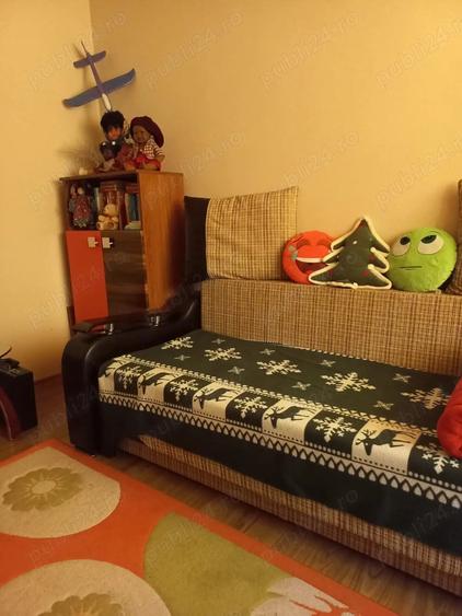 Apartament cu 3 camere decomandat în Calea Poplăcii
