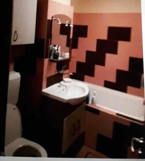 Apartament cu 2 camere decomandat în Micro 16