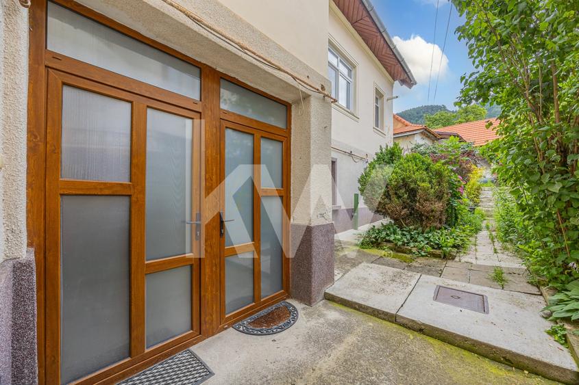 Apartament cu 3 camere decomandat, mobilat în Centrul Istoric