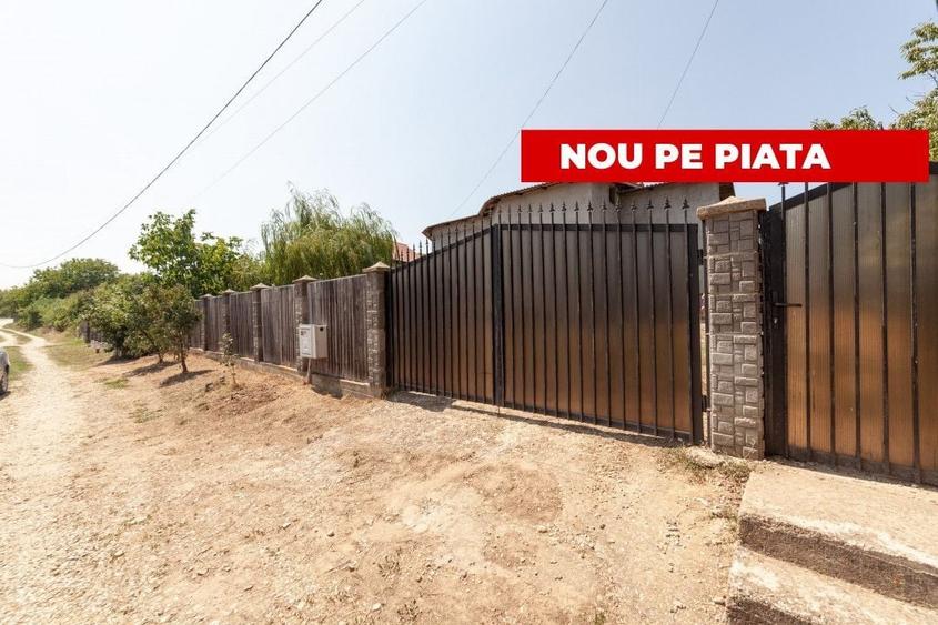 Casă individuală cu 4 camere cu Canalizare în Nord-Est