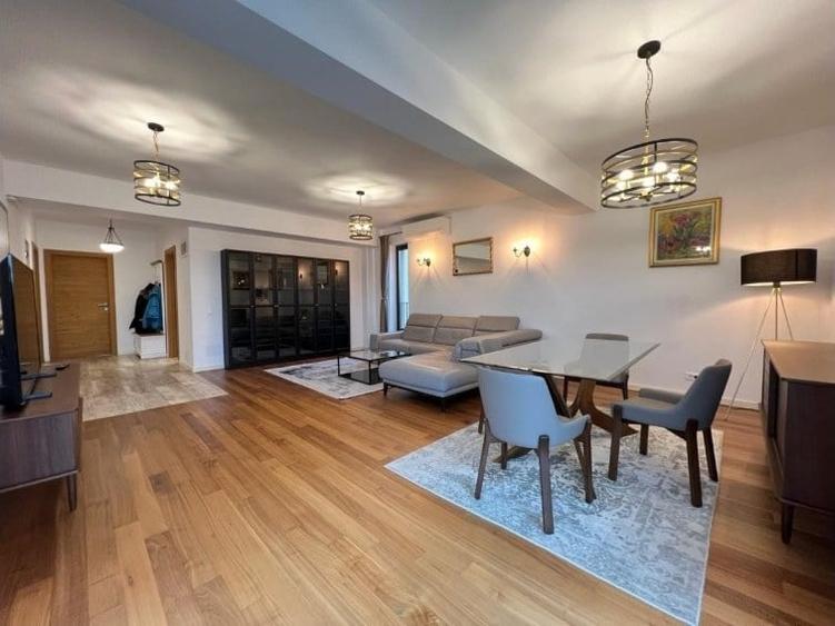 Apartament cu 3 camere în Dorobanți