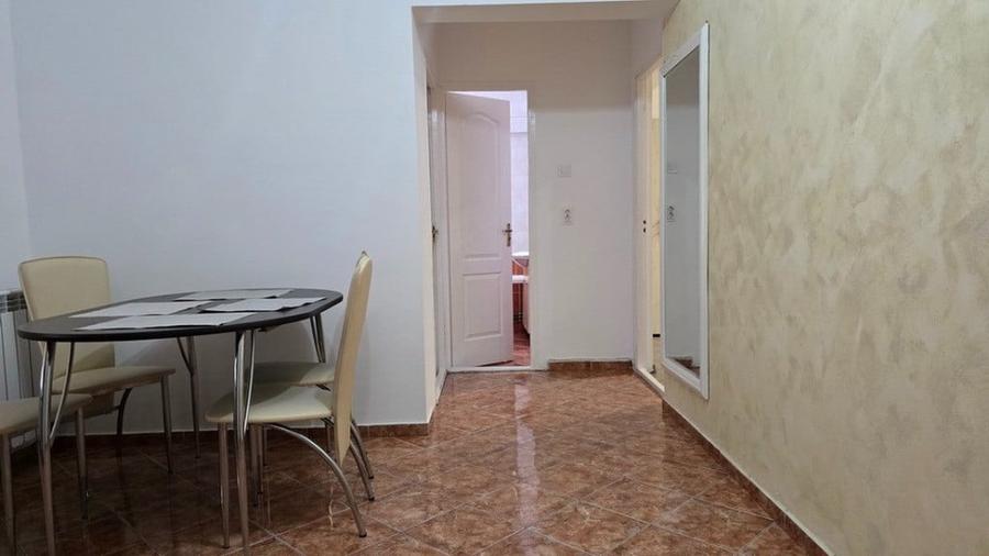 Apartament cu 2 camere decomandat în 22 Decembrie