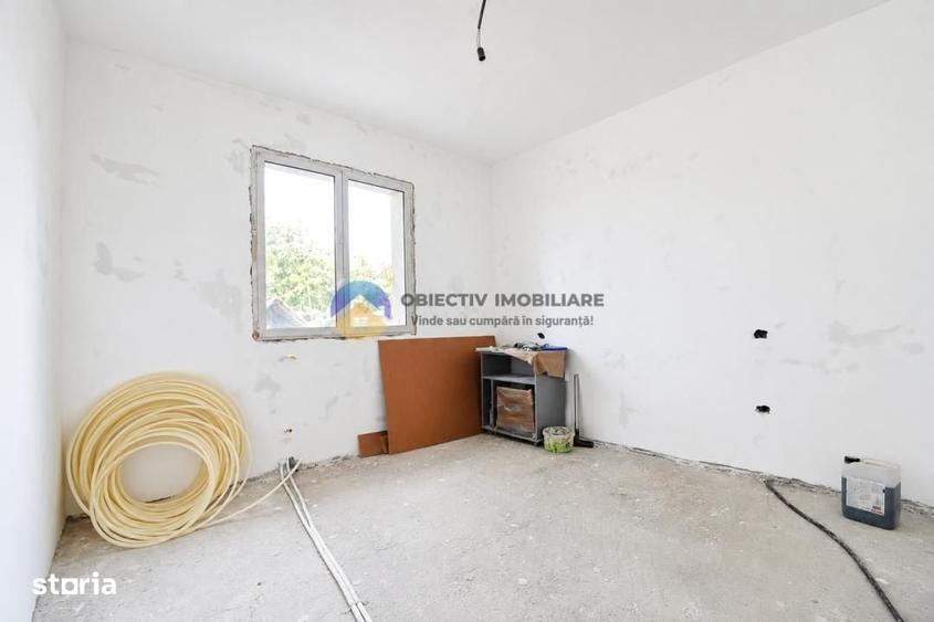 Casă cu 3 camere cu Teren 1235 Mp în Borlești