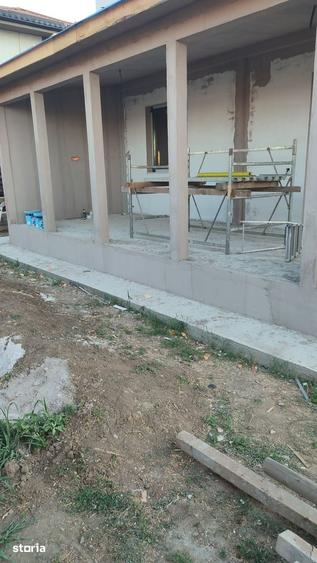 Casă cu 4 camere cu Teren 369 Mp în Vidra