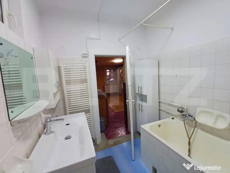 Casă cu 4 camere cu Teren 270 Mp în Central