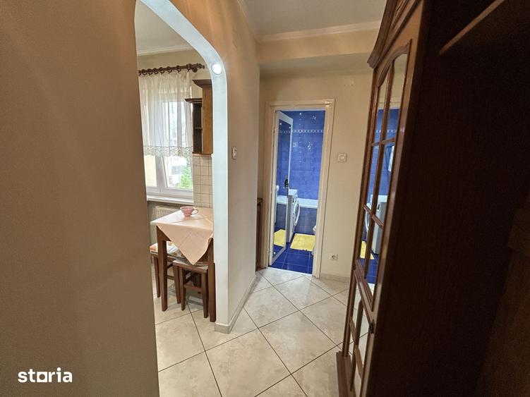 Apartament cu 2 camere decomandat în Central