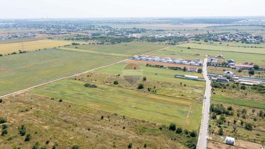 Teren Construcții intravilan de 2500 mp, în Zurbaua