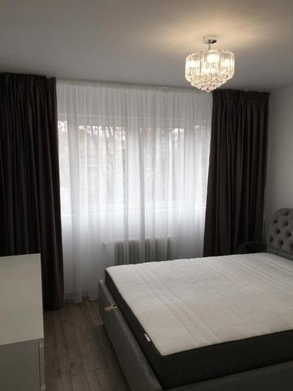 Apartament cu 2 camere semidecomandat în P-ța Victoriei