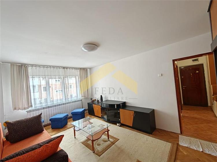 Apartament 3 camere de inchiriat zona Podgoria - 1