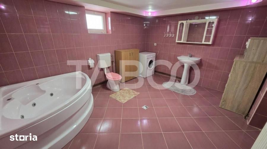 Casă cu 4 camere cu Teren 159 Mp în Roșia