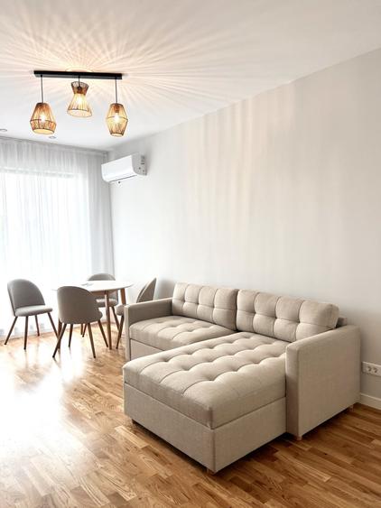 Apartament cu 2 camere semidecomandat, mobilat în Băneasa