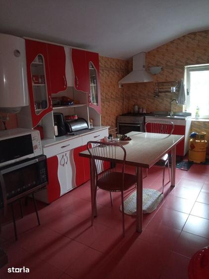 Casă cu 5 camere cu Teren 444 Mp în Ceamurlia de Jos