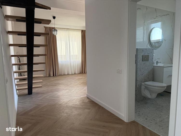 Casă cu 4 camere în Pasărea