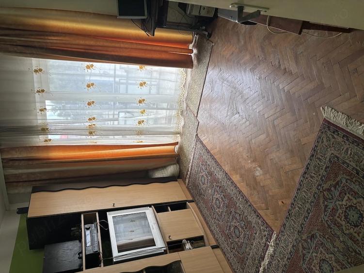 Apartament cu 2 camere decomandat în Botizului