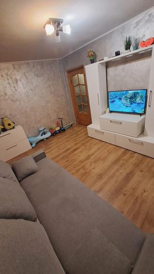Apartament cu 2 camere semidecomandat în Sud