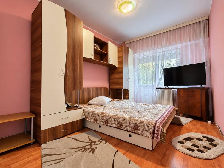 Apartament cu 3 camere decomandat, mobilat în Tomis III