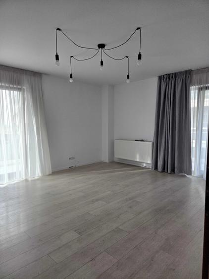 Apartament cu 3 camere decomandat în Ghencea