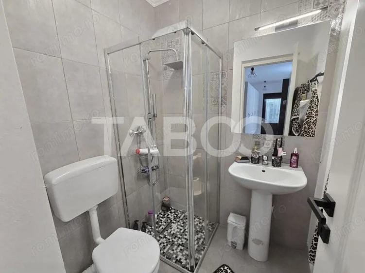 Apartament cu 3 camere decomandat în Lupeni