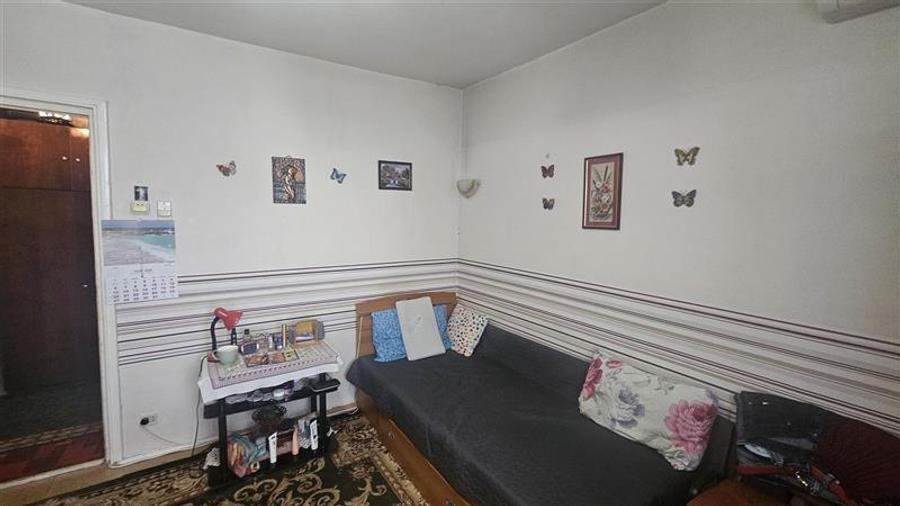 Apartament cu 3 camere decomandat în Berceni