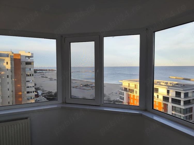 Apartament cu 3 camere decomandat în Faleza Nord