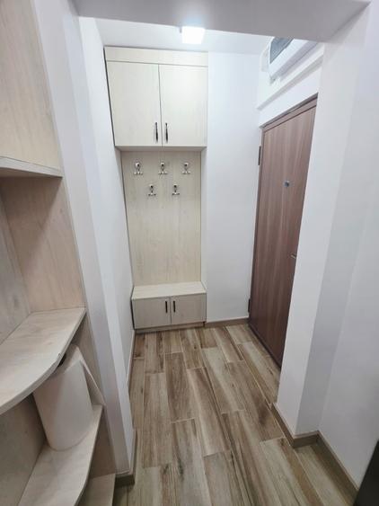 Garsonieră decomandată în Sud