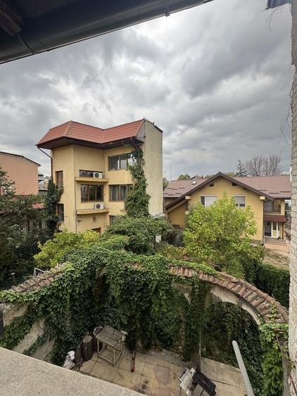 Casă individuală cu 12 camere cu Canalizare în Pache Protopopescu