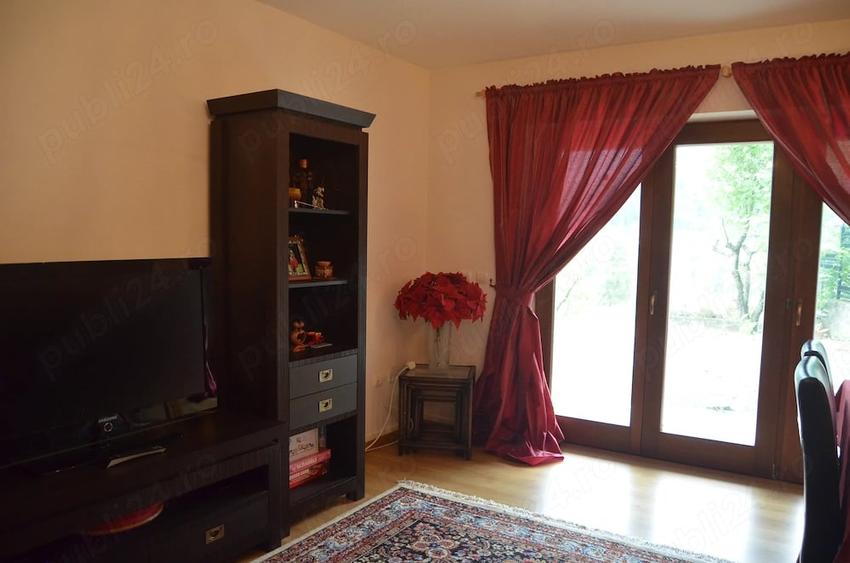 Casă cu 1 camere cu Teren 1627 Mp în Poiana