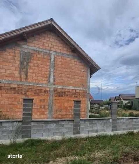 Casă cu 4 camere cu Teren 210 Mp în Central
